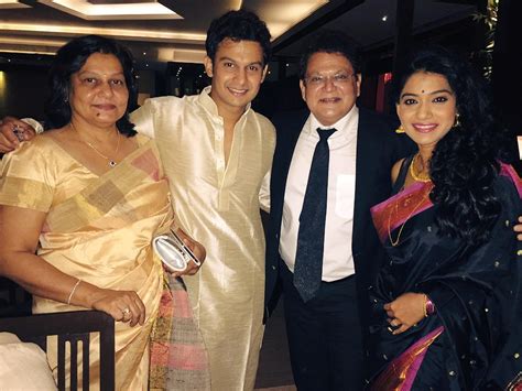 mahesh kothare family photo|Mahesh Kothare .